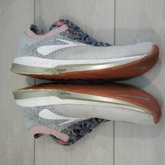 Brooks Womens Bedlam Sneakers running athletic shoes sz 9.5 Medium B - Picture 9 of 12